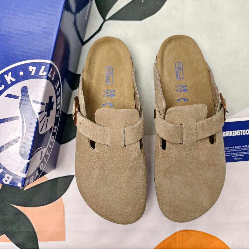 NWT - Women's Taupe Suede Birkenstock Boston Shoes - Narrow Fit